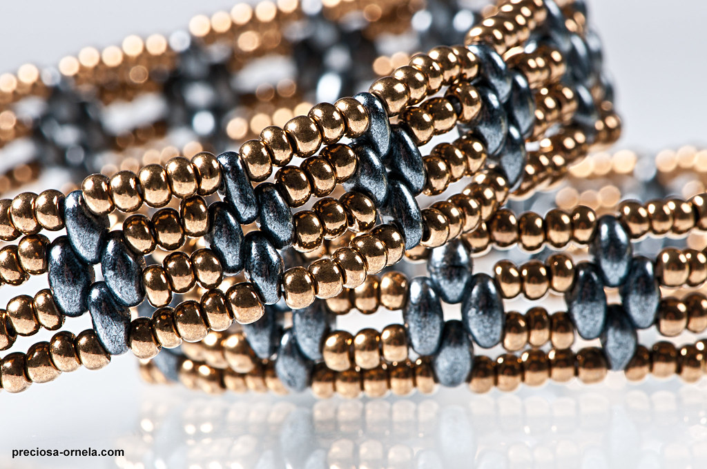 bracelet en perles miyuki tisse tons dores et gunmetal 1 Ma sélection du moment : 10 pépites pour se mettre (enfin) au tissage de perles Miyuki