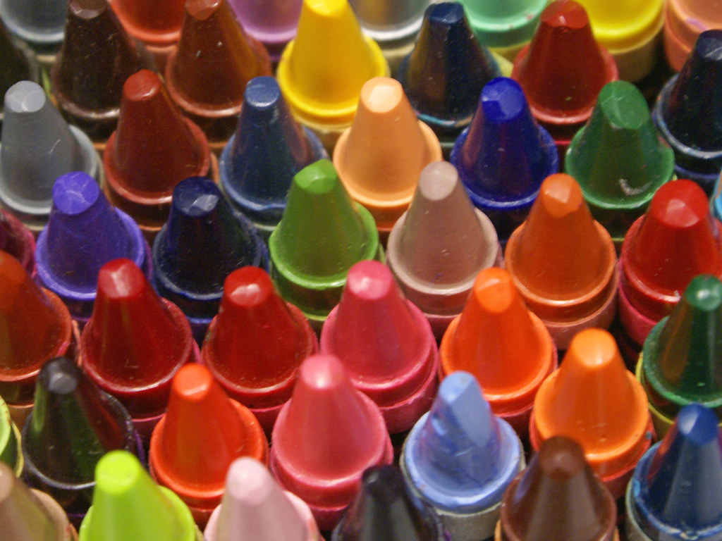 des mosaiques et petites araignees en bouchons cov Mon inventaire récup : 11 bricolages malins pour recycler avec les enfants