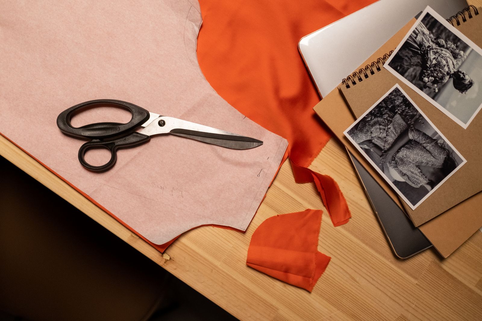 une selection de patrons de couture pour un halloween cousu main photo Mon carnet spécial Halloween : 10 idées et imprimables pour customiser la maison (presque) sans effort