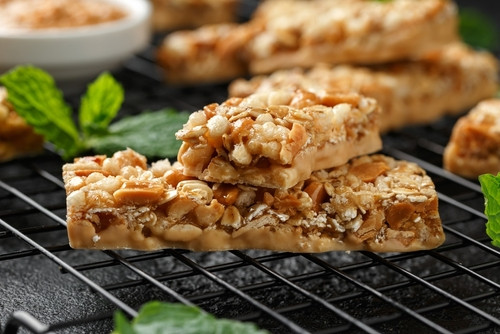 barres de cereales maison aux amandes et a l avoine src Petits biscuits, grand bonheur : 10 idées pour un goûter 100 % biscuits maison
