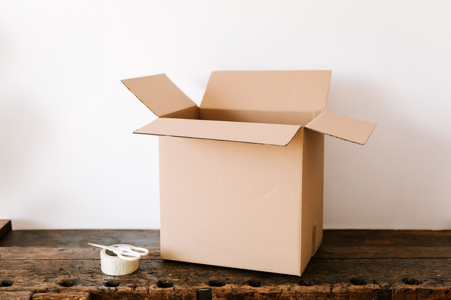 Ma petite fabrique à jouets : 10 idées DIY pour amuser les enfants boite carton diy Ma petite fabrique à jouets : 10 idées DIY pour amuser les enfants
