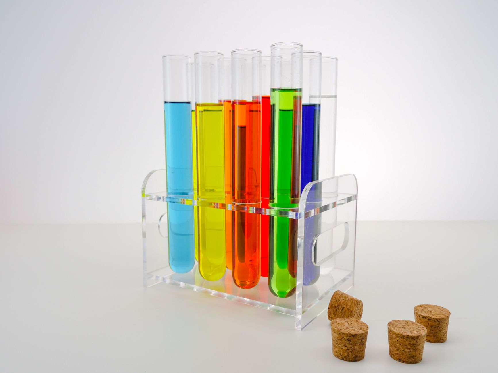 Mon petit labo maison : 8 expériences scientifiques à tester avec les enfants