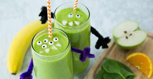 le smoothie facon petit monstre vert src Ma sélection du moment : 10 idées gourmandes pour un Halloween fait maison