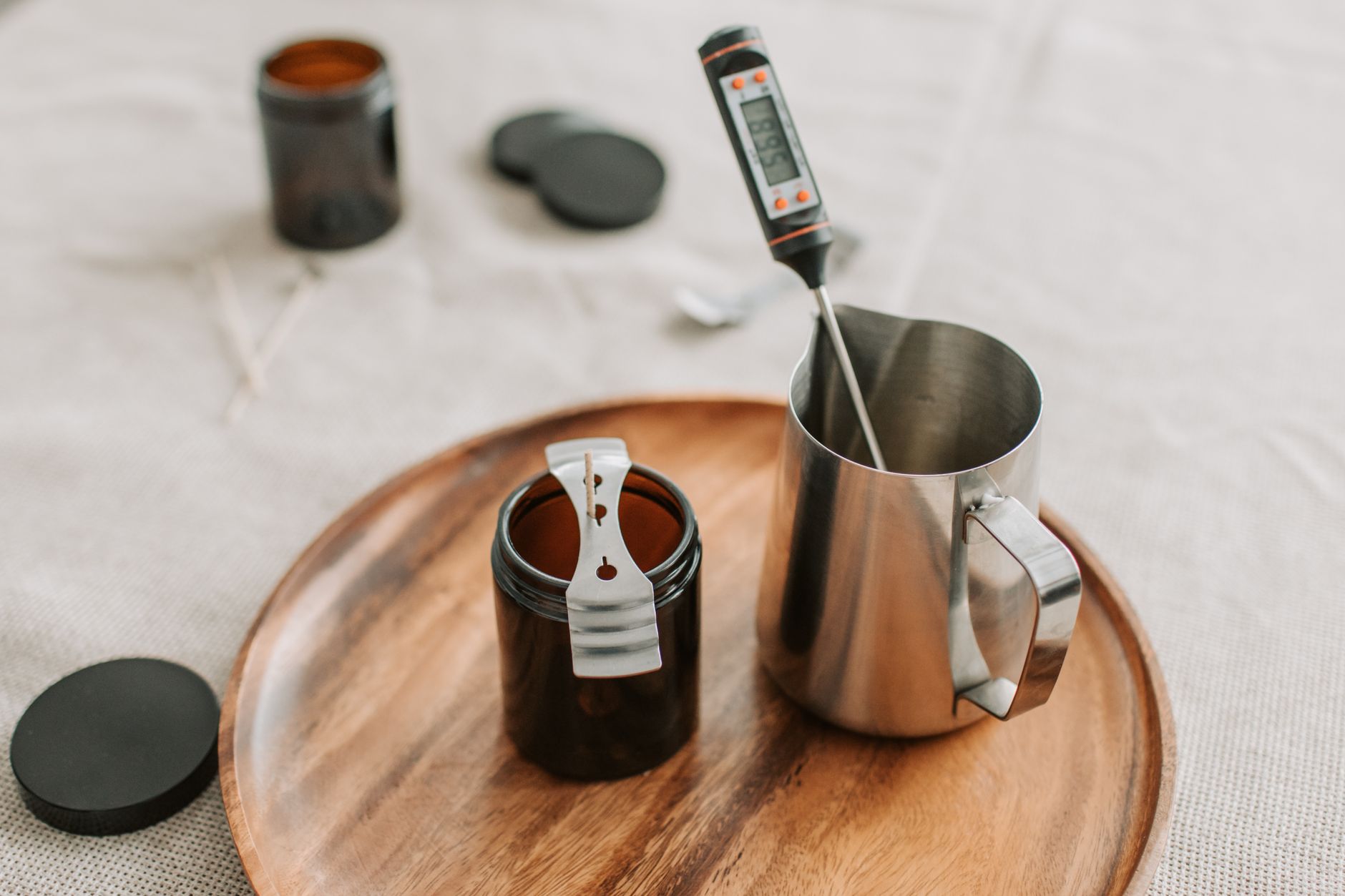materiel mesure bougie kit debutant Je craque pour la bougie maison : 10 idées pour se lancer sans se rater