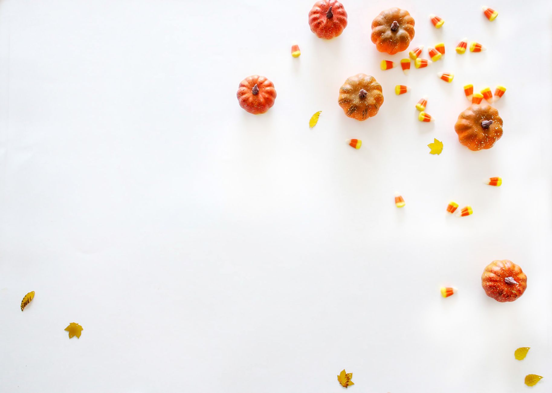mini citrouilles candy corn Petit guide maison : 10 idées DIY pour une fête dHalloween entre enfants