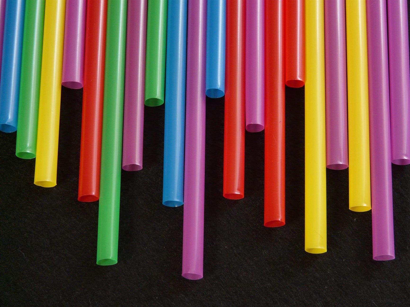 pailles colorees flute pan Mon petit orchestre maison : 7 instruments de musique à fabriquer avec les enfants