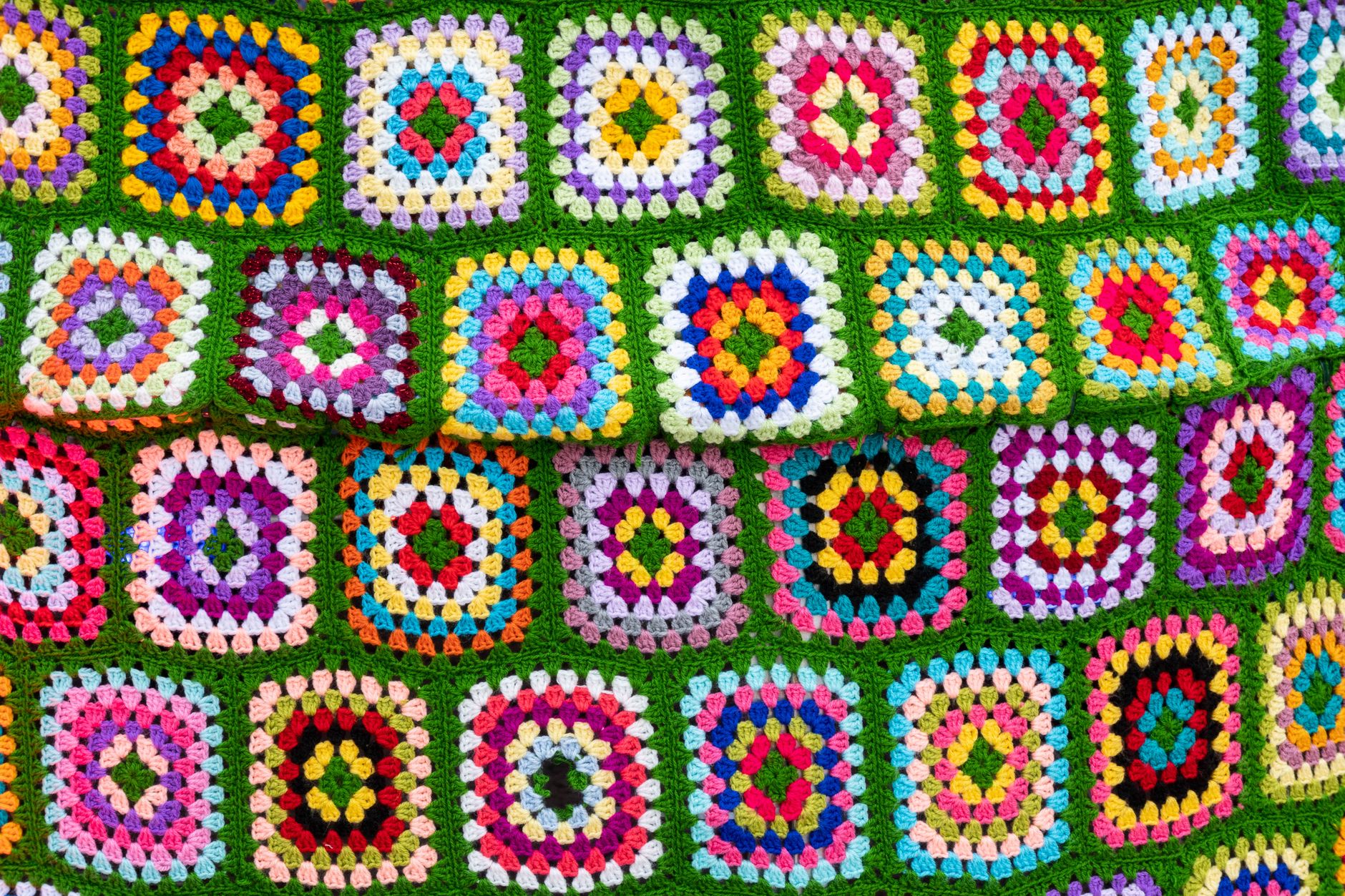 sac granny square cov Mon carnet dinspiration : 10 trouvailles pour se mettre au crochet