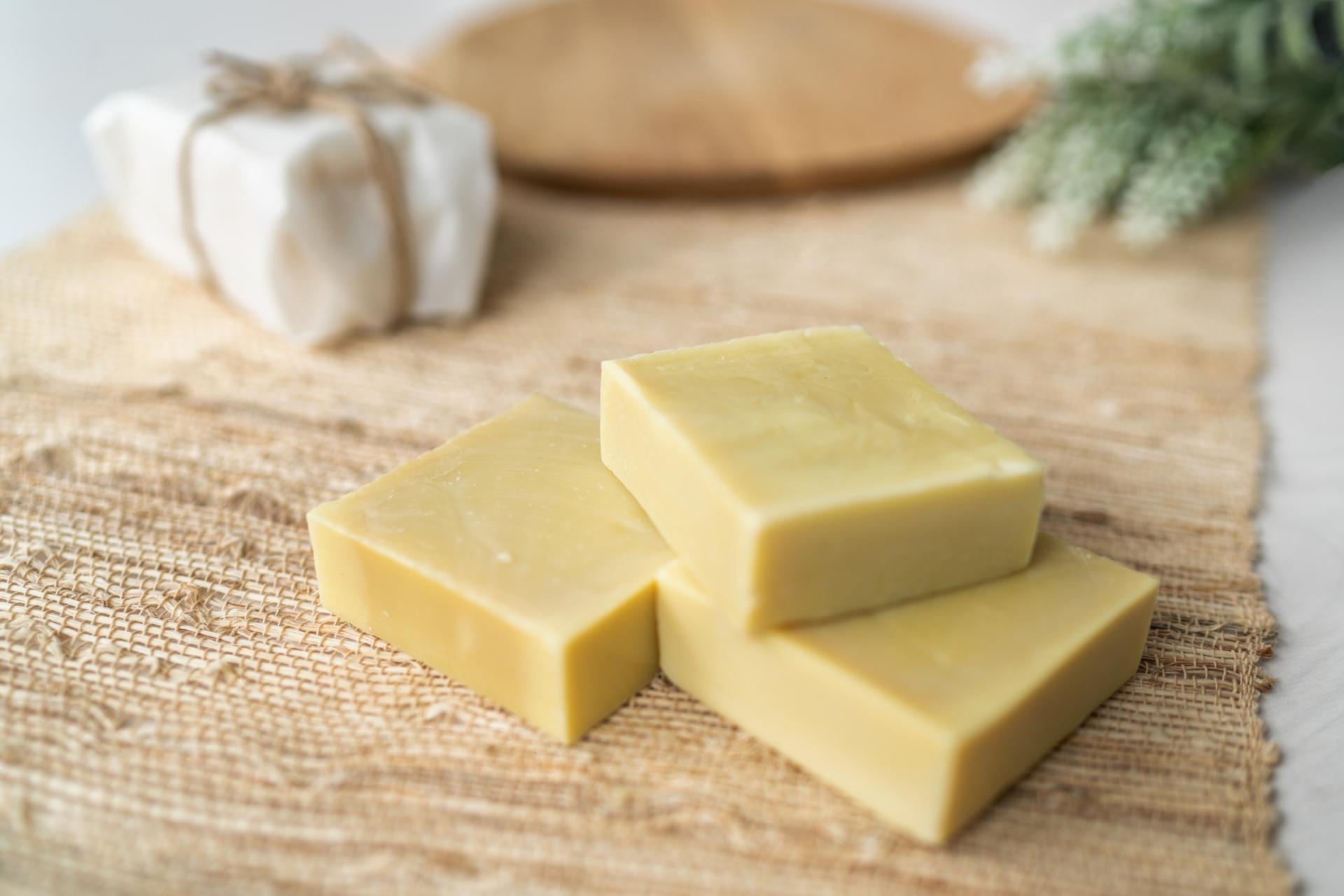 savons artisanaux solides faits maison src Le savon maison, ma nouvelle lubie : 12 pistes pour vous lancer