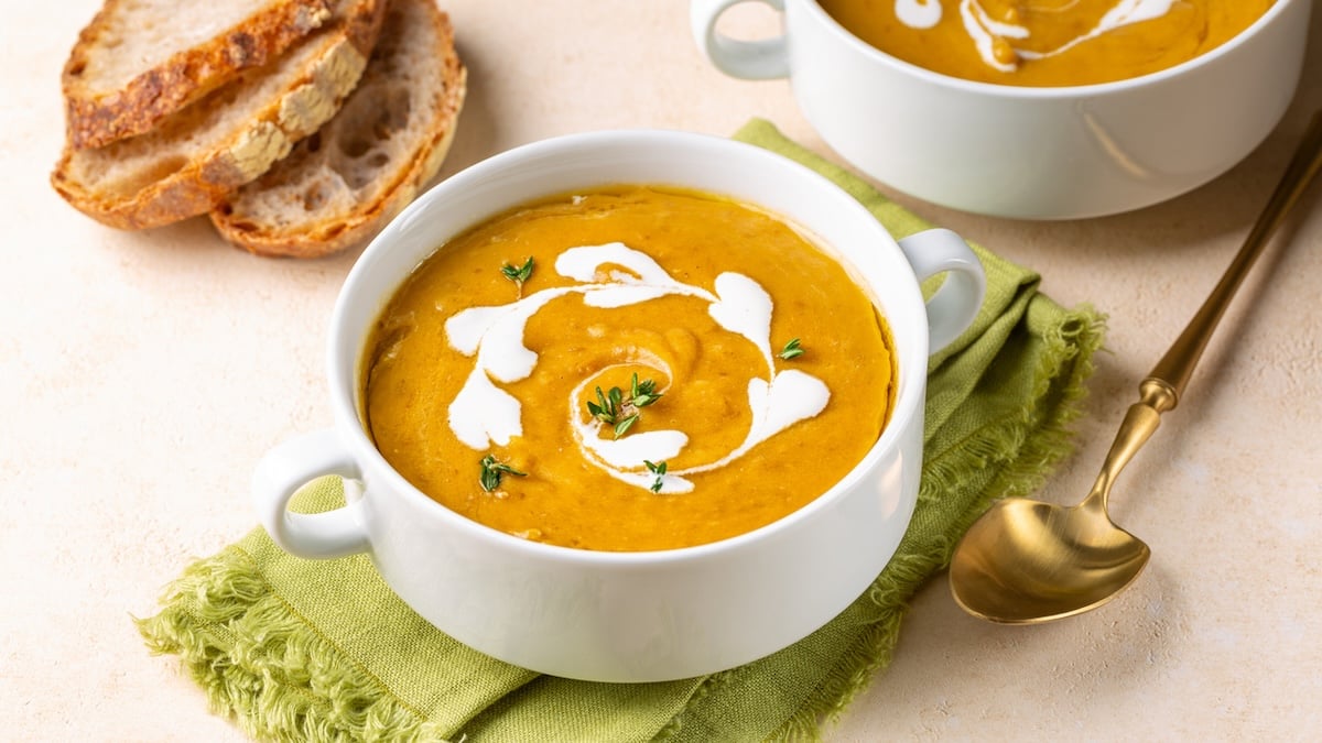veloute de potimarron et chataignes roties dans des bols src Dans ma cuisine ce mois ci : 10 veloutés et soupes qui réchauffent (vraiment) lautomne